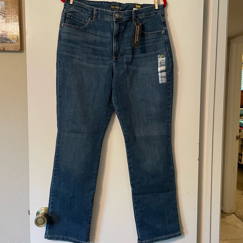 NWT, Lee Relaxed Fit Jeans